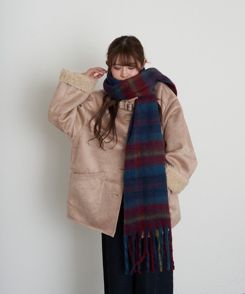 RAY CASSIN(レイカズン)の「チェック大判マフラー(マフラー・レディース・ホワイト系その他2/チャコールグレー/レッド・FREE)」の17枚目の写真