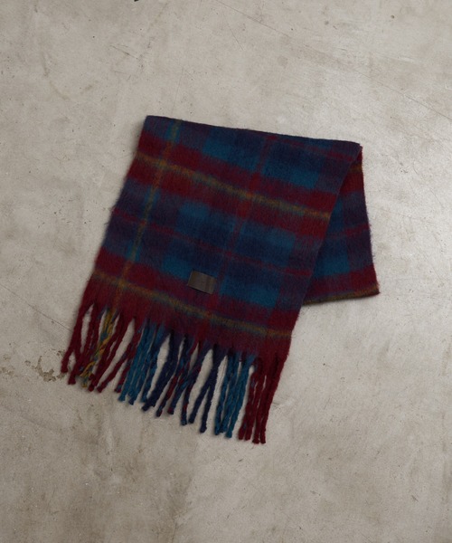 RAY CASSIN(レイカズン)の「チェック大判マフラー(マフラー・レディース・ホワイト系その他2/チャコールグレー/レッド・FREE)」の20枚目の写真