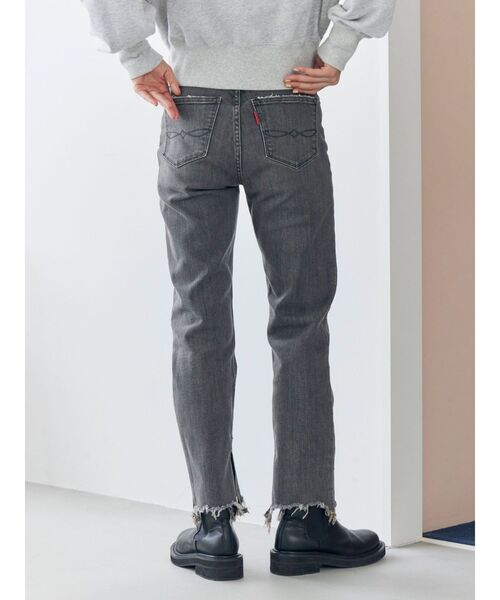 Ungrid（アングリッド）の「ヘムデザインストレッチデニム（デニムパンツ・レディース・ブルー/ブラック・24inch/25inch/26inch）」の22枚目の写真