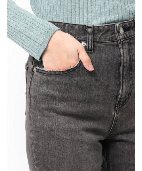 Ungrid（アングリッド）の「ヘムデザインストレッチデニム（デニムパンツ・レディース・ブルー/ブラック・24inch/25inch/26inch）」の5枚目の写真