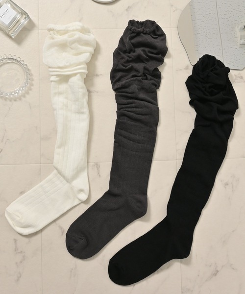 Honeys（ハニーズ）の「セミシアー切替ニーハイソックス（ソックス/靴下・レディース・アイボリー/ブラック/グレー・FREE）」の17枚目の写真