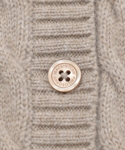 MACKINTOSH PHILOSOPHY（ﾏｯｷﾝﾄｯｼｭ ﾌｨﾛｿﾌｨｰ）の「ウールカシミヤケーブルカーディガン（カーディガン/ボレロ・レディース・グレー系その他/レッド系その他2/ベージュ/ブルー・38）」の13枚目の写真