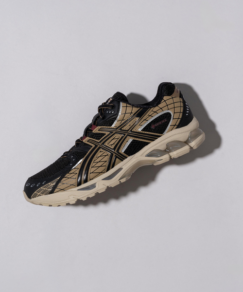 ASICS(アシックス)の「ASICS(アシックス) GEL-NIMBUS 10.1 GTX 1203A760.001/100(スニーカー・メンズ・ブラック/シルバー・29cm/28cm/27.5cm/27cm/26.5cm/26cm/25.5cm)」の4枚目の写真