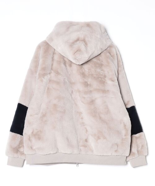 ATELANE(アテレーン)の「ATELANE / フェイクファー袖切替ZIPパーカー(ブルゾン・メンズ・グレイッシュベージュ/オフホワイト/チャコールアッシュ/ブルー/グレー・MEDIUM/LARGE/X-LARGE)」の6枚目の写真