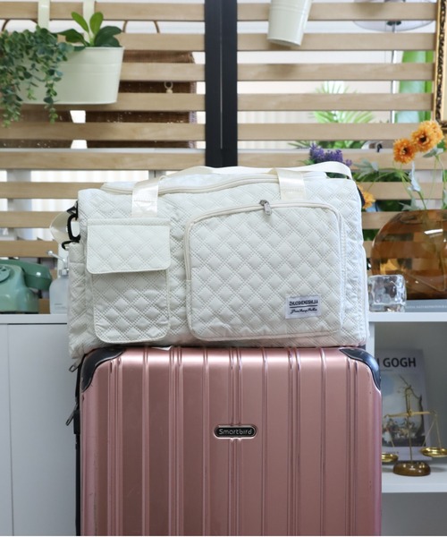 Vini(ヴィニ)の「【大容量 キャリーオン対応】キルティング 旅行バッグ ボストンバッグ(ボストンバッグ・レディース・ホワイト/ピンク/ブラック・FREE)」の11枚目の写真