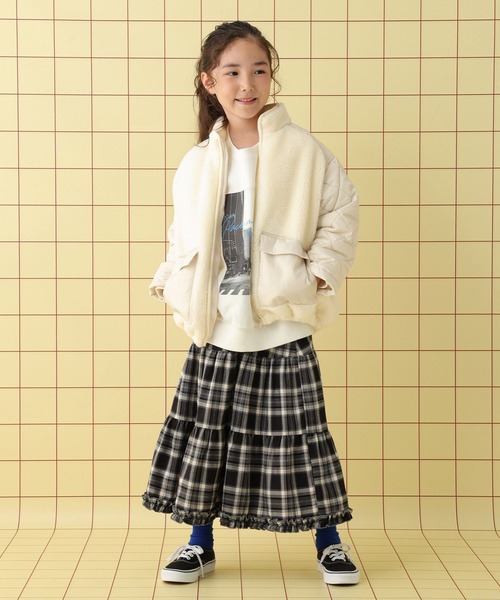 LEPSIM（レプシィム）の「【KIDS】ボア切り替えスタンドブルゾン　571647（ブルゾン・キッズ・ブラック/アイボリー・120/130/140）」の4枚目の写真