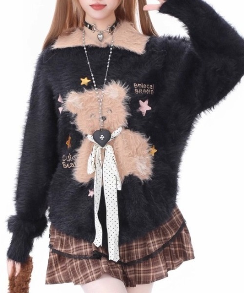 GEMEDA(ジェメダ)の「【秋冬新作】もこもこテディベア刺繍ニットプルオーバー(ニット/セーター・レディース・ブラック/オフホワイト・M)」の2枚目の写真