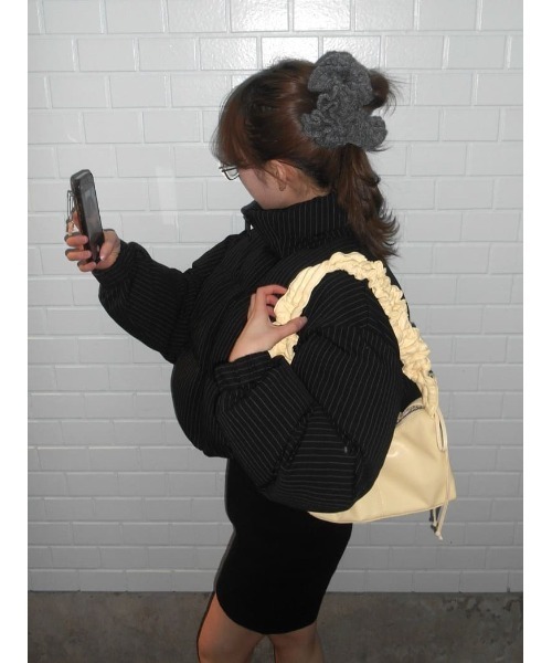 SLY（スライ）の「FRILL CHOUCHOU フリル シュシュ（シュシュ・レディース・ライム/グレー・FREE）」の3枚目の写真