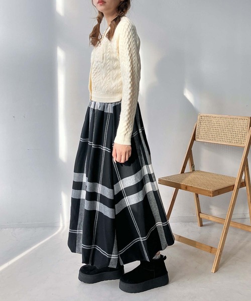 AS KNOW AS plus（アズノゥアズプラス）の「♪チェック柄バルーンスカート（スカート・レディース・ブラック/オフホワイト/ブラウン・FREE）」の16枚目の写真