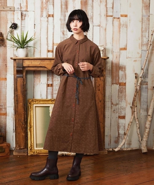 Jocomomola(ホコモモラ)の「コーデュロイオパールプリントシャツワンピース(ワンピース・レディース・モカ/グリーン・40)」の21枚目の写真