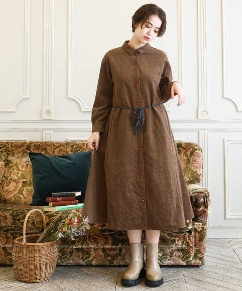 Jocomomola(ホコモモラ)の「コーデュロイオパールプリントシャツワンピース(ワンピース・レディース・モカ/グリーン・40)」の22枚目の写真