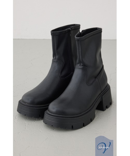 AZUL by moussy(アズールバイマウジー)の「VENUSストレッチトラックソールブーツ(ブーツ・レディース・アイボリー/ブラック・SMALL/MEDIUM/LARGE)」の1枚目の写真