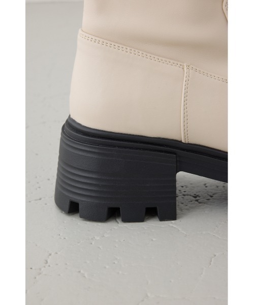 AZUL by moussy(アズールバイマウジー)の「VENUSストレッチトラックソールブーツ(ブーツ・レディース・アイボリー/ブラック・SMALL/MEDIUM/LARGE)」の18枚目の写真
