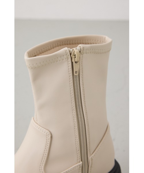 AZUL by moussy(アズールバイマウジー)の「VENUSストレッチトラックソールブーツ(ブーツ・レディース・アイボリー/ブラック・SMALL/MEDIUM/LARGE)」の19枚目の写真