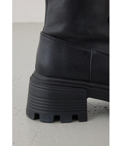 AZUL by moussy(アズールバイマウジー)の「VENUSストレッチトラックソールブーツ(ブーツ・レディース・アイボリー/ブラック・SMALL/MEDIUM/LARGE)」の6枚目の写真