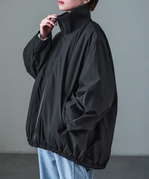Fashion Letter(ファッションレター)の「ビッグカラー 中綿バルーンジャケット(ダウンジャケット/コート・レディース・アイボリー/ブラック/ダークブラウン・M)」の5枚目の写真