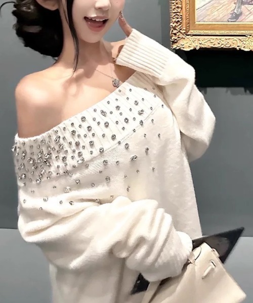 Sibra（シブラ）の「ビジューオフショルダーニットロングトップス（ニット/セーター・レディース・ホワイト/ライトブルー・M）」の9枚目の写真