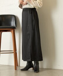 ラップ風サテンスカート