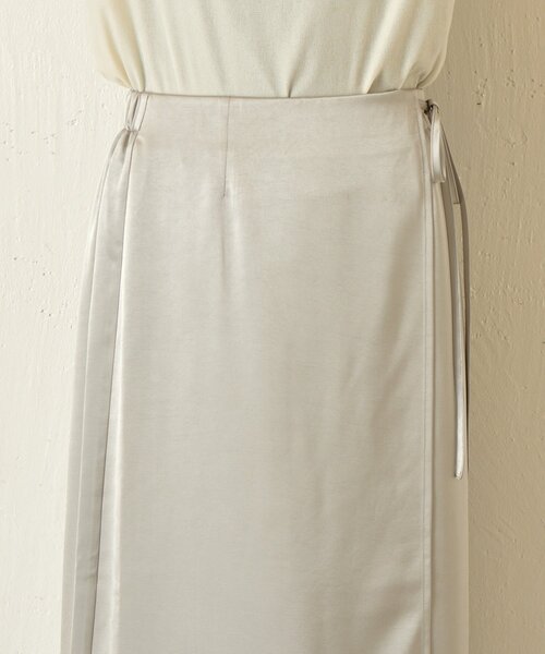 Jena espace merveilleux（ジェナ　エスパスメルヴェイユ）の「ラップ風サテンスカート（スカート・レディース・ブラック/グレー・FREE）」の12枚目の写真