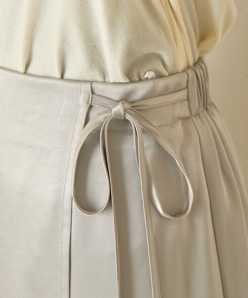 Jena espace merveilleux（ジェナ　エスパスメルヴェイユ）の「ラップ風サテンスカート（スカート・レディース・ブラック/グレー・FREE）」の8枚目の写真