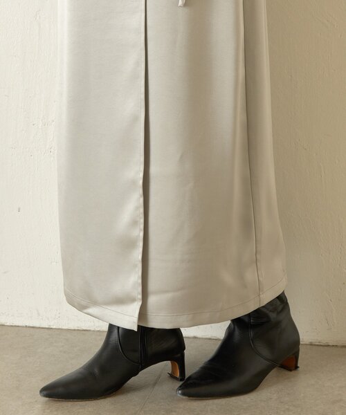 Jena espace merveilleux（ジェナ　エスパスメルヴェイユ）の「ラップ風サテンスカート（スカート・レディース・ブラック/グレー・FREE）」の3枚目の写真