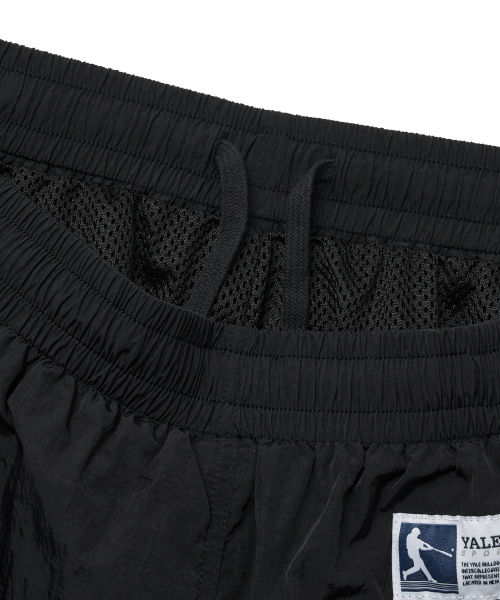 YALE(イェール)の「ナイロンブルドッグスショートパンツ_ブラック(その他パンツ・レディース・その他・SMALL/MEDIUM/LARGE/X-LARGE)」の7枚目の写真
