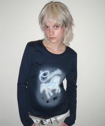 [ERTR x ニードル]コズミックホース L/S Tシャツ スモールフィット (ネイビー)