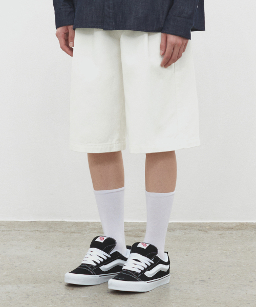DECET(デケト)の「Cotton 2Pleats Shorts DCPT041Ivory(その他パンツ・レディース・その他・30/26/28)」の1枚目の写真