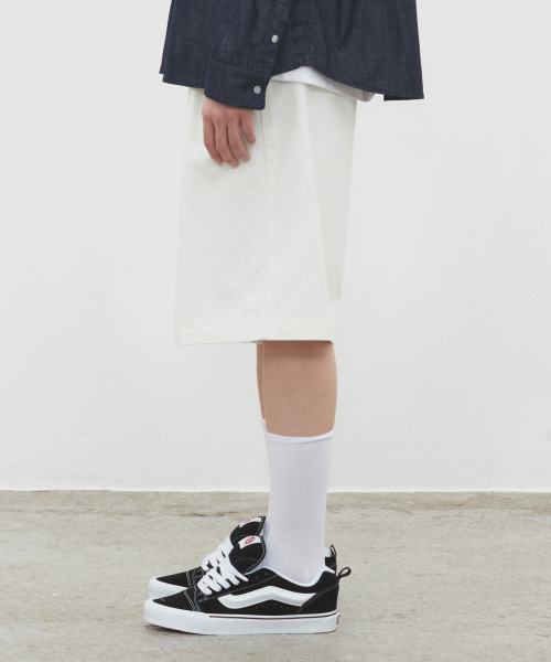 DECET(デケト)の「Cotton 2Pleats Shorts DCPT041Ivory(その他パンツ・レディース・その他・30/26/28)」の3枚目の写真