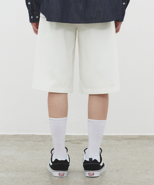 DECET(デケト)の「Cotton 2Pleats Shorts DCPT041Ivory(その他パンツ・レディース・その他・30/26/28)」の4枚目の写真