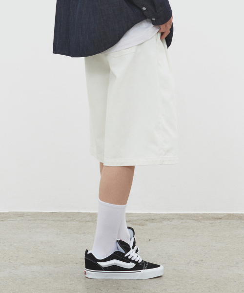 DECET(デケト)の「Cotton 2Pleats Shorts DCPT041Ivory(その他パンツ・レディース・その他・30/26/28)」の6枚目の写真