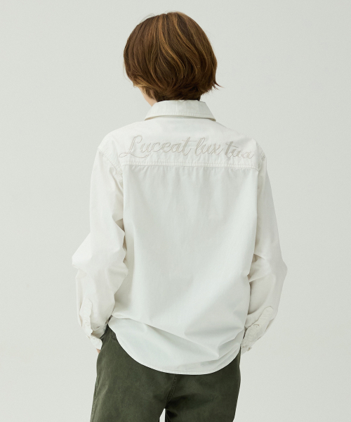 MAGOODGAN(メックウッドガン)の「レイバー 2118 ウォッシュドレタリング刺繍オーバーサイズグレーシャツ(シャツ/ブラウス・レディース・その他・LARGE/MEDIUM/SMALL)」の7枚目の写真