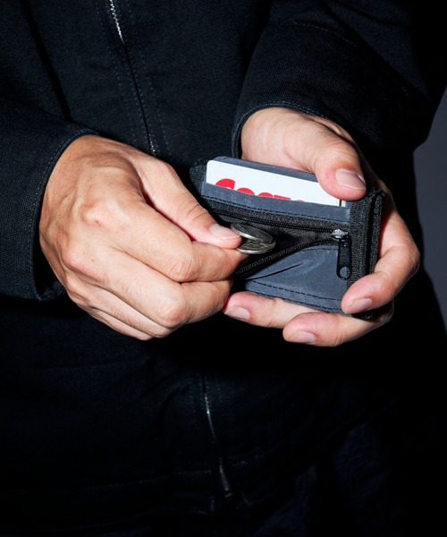 PACKING(パッキング)の「PACKING/パッキングPACKING BLACK REFLECTIVE WALLET パッキングブラックリフレクティブウォレット(財布・メンズ・ブラック・F)」の12枚目の写真