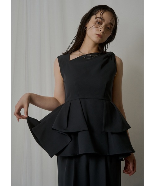 LE'RURE（リルアー）の「Twist neck peplum set up pants（パンツドレス・レディース・グレー/ピンクベージュ/ストライプ・SMALL/MEDIUM/M-Long）」の7枚目の写真