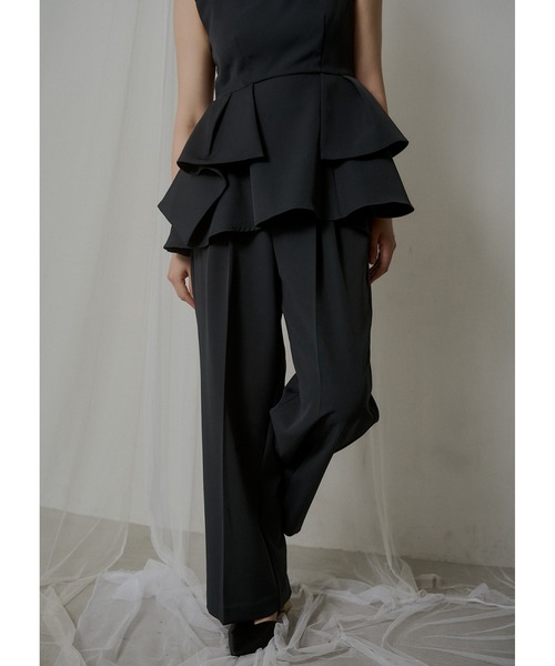 LE'RURE（リルアー）の「Twist neck peplum set up pants（パンツドレス・レディース・グレー/ピンクベージュ/ストライプ・SMALL/MEDIUM/M-Long）」の9枚目の写真