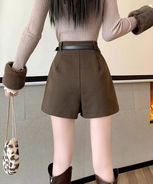 WEGO（ウィゴー）の「WEGO/細見えプリーツスカートパンツ（その他パンツ・レディース・ブラック/ダークグレー/ダークブラウン・SMALL/MEDIUM）」の18枚目の写真