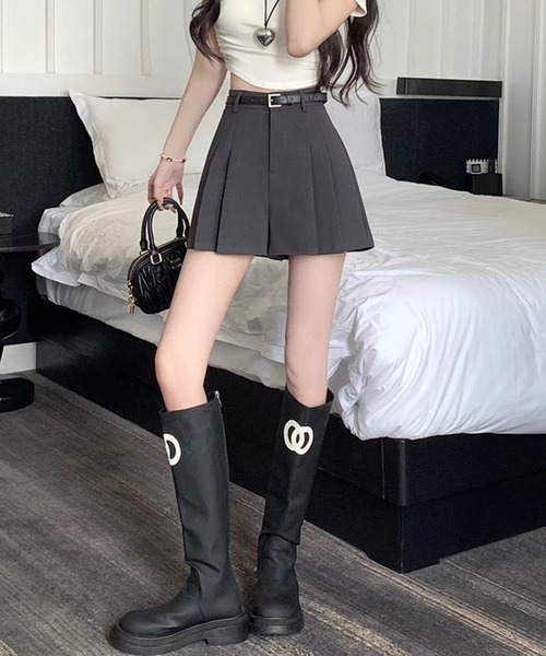 WEGO（ウィゴー）の「WEGO/細見えプリーツスカートパンツ（その他パンツ・レディース・ブラック/ダークグレー/ダークブラウン・SMALL/MEDIUM）」の8枚目の写真