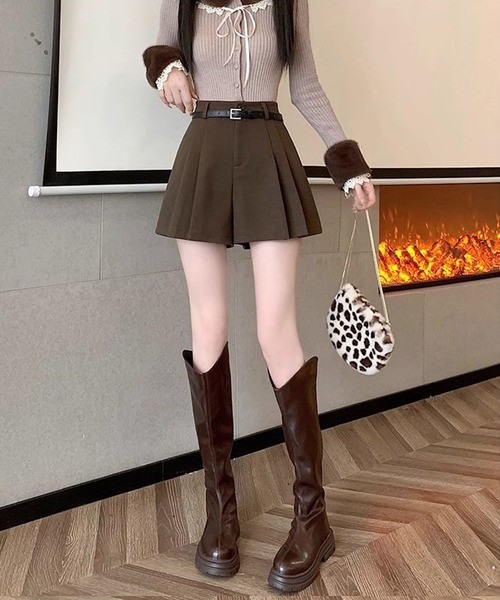 WEGO（ウィゴー）の「WEGO/細見えプリーツスカートパンツ（その他パンツ・レディース・ブラック/ダークグレー/ダークブラウン・SMALL/MEDIUM）」の15枚目の写真
