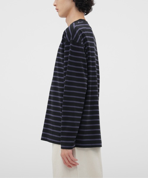 MHL.（エムエイチエル）の「SMOOTH COTTON JERSEY TOP（Tシャツ/カットソー・メンズ・グレー系その他3/ホワイト/ブラック・LARGE/MEDIUM）」の9枚目の写真