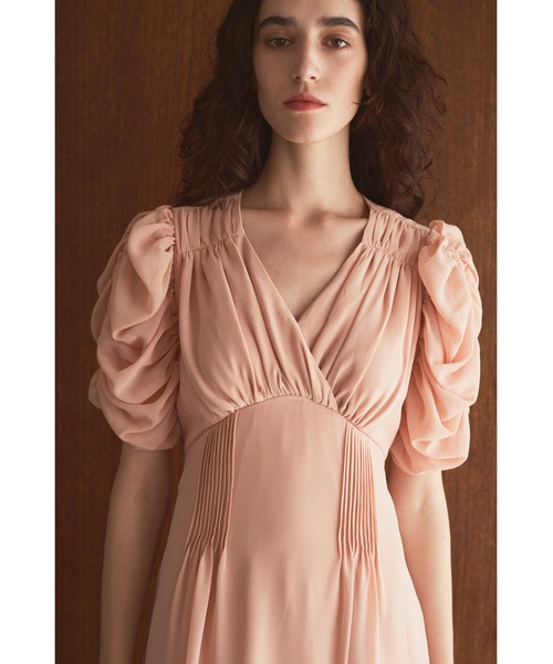 Estella.K(エステラケー)の「Vina Dress ドレープスリーブソフトドレス(ワンピース・レディース・ブラック系その他/レッド/ピンクベージュ・FREE)」の21枚目の写真