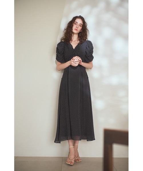 Estella.K(エステラケー)の「Vina Dress ドレープスリーブソフトドレス(ワンピース・レディース・ブラック系その他/レッド/ピンクベージュ・FREE)」の4枚目の写真