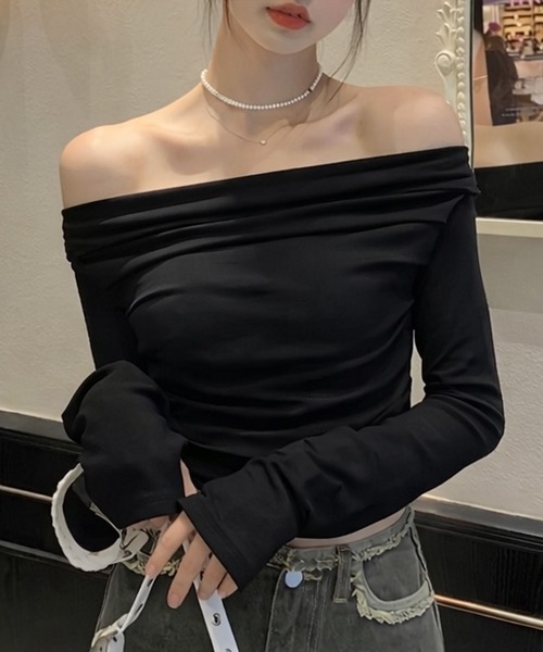 NANEA(ナネア)の「フィンガーホール ウエストギャザーオフショルダートップス(Tシャツ/カットソー・レディース・グレー/ブラック/ホワイト・SMALL/MEDIUM/LARGE)」の2枚目の写真