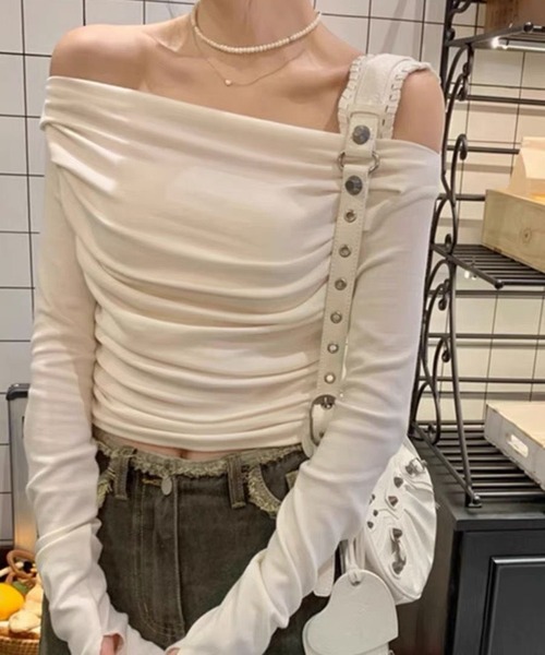 NANEA(ナネア)の「フィンガーホール ウエストギャザーオフショルダートップス(Tシャツ/カットソー・レディース・グレー/ブラック/ホワイト・SMALL/MEDIUM/LARGE)」の12枚目の写真