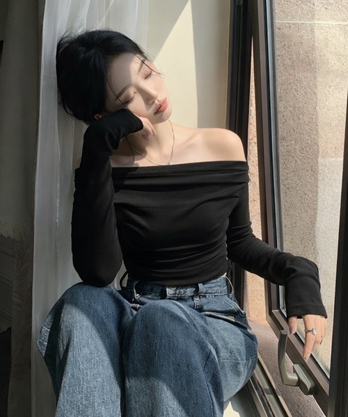 NANEA(ナネア)の「フィンガーホール ウエストギャザーオフショルダートップス(Tシャツ/カットソー・レディース・グレー/ブラック/ホワイト・SMALL/MEDIUM/LARGE)」の17枚目の写真