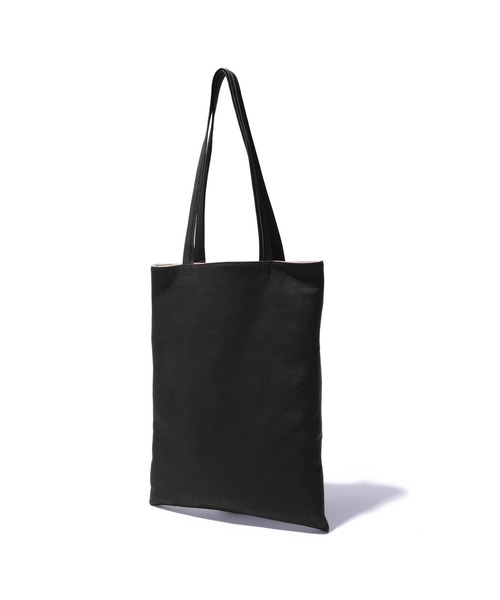MR.OLIVE（ミスターオリーブ）の「MR.OLIVE/ミスターオリーブ IMPERMA-LEATHER / FLAT TOTE BAG (LARGE) 牛革 レザートートバッグ 2026年春夏（トートバッグ・メンズ・ブラック・FREE）」の2枚目の写真