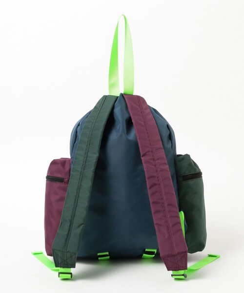 THE PARK SHOP（ザパークショップ）の「THE PARK SHOP / CARRY PACK 2026SS（バックパック/リュック・キッズ・ネイビー/オリーブ・ONE SIZE）」の3枚目の写真