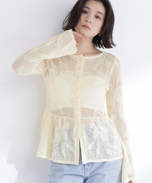 NATURAL BEAUTY BASIC（ナチュラルビューティーベーシック）の「◇フラワーレースペプラムニット（カーディガン/ボレロ・レディース・イエロー/ブラック/オフホワイト・FREE）」の3枚目の写真