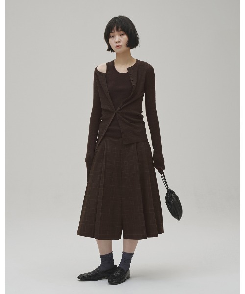 TODAYFUL(トゥデイフル)の「Roundhem Knit Tanktop(タンクトップ・レディース・ダークブラウン/キナリ/チャコールグレー・FREE)」の11枚目の写真
