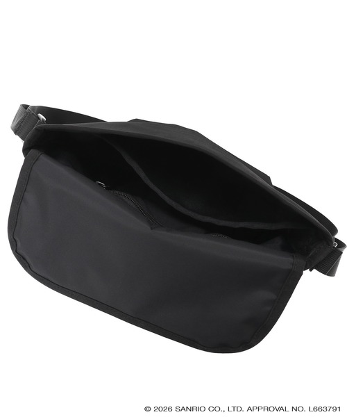 Manhattan Portage（マンハッタンポーテージ）の「NYLON MESSENGER BAG (XS) BP W/DIV MGNT 500D CORDURA KRM（メッセンジャーバッグ・レディース・ブラック・X-SMALL）」の9枚目の写真