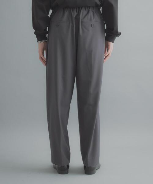 SENSE OF PLACE by URBAN RESEARCH(センスオブプレイスバイアーバンリサーチ)の「『イージーケア』カラー2タックワイドテーパードパンツ(その他パンツ・メンズ・チャコールグレー/ライトベージュ/ブラック・LARGE/MEDIUM)」の8枚目の写真